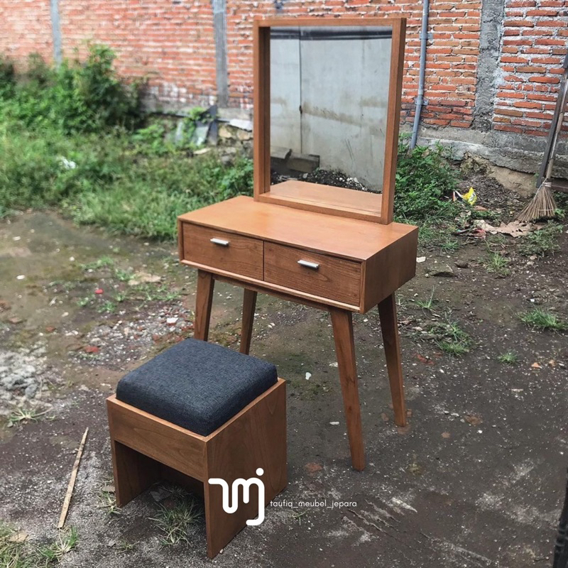 Meja Rias Minimalis Jati / Meja Rias Retro Minimalis