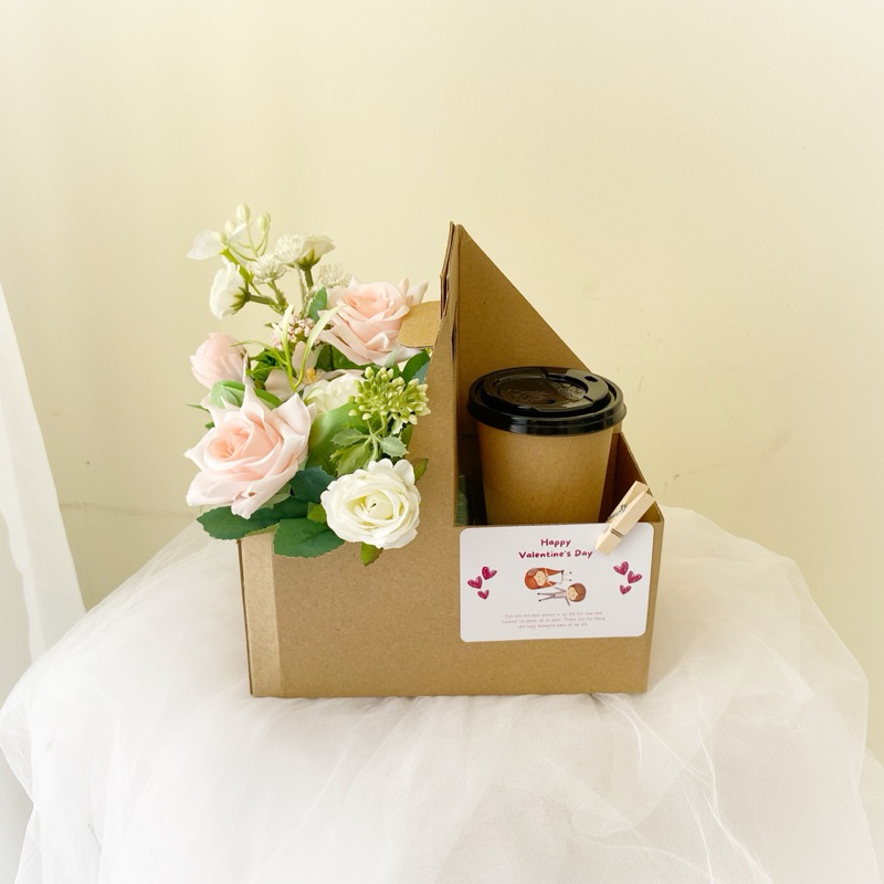 

ECHIIGLO - Coffee Bloom - artificial flowers - tempat kopi kado ultah wedding anniversary hari valentine valentine’s day