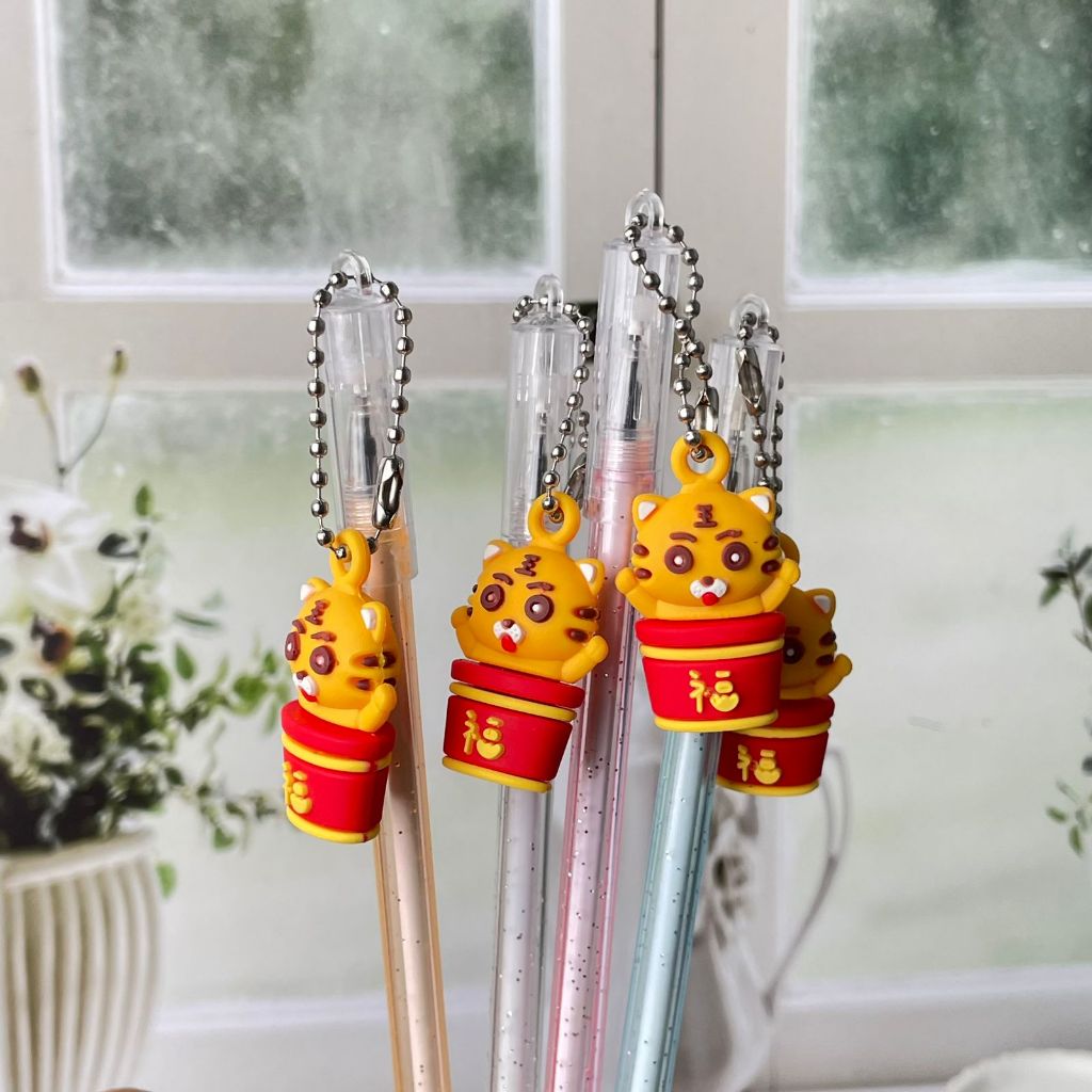 

pen gantungan macan sincia tinta hitam keperluan anak sekolah pen lucu imut keren pena unik fancy elegan bisa COD termurah import