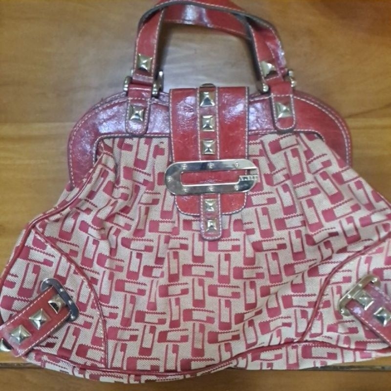 tas wanita guess preloved