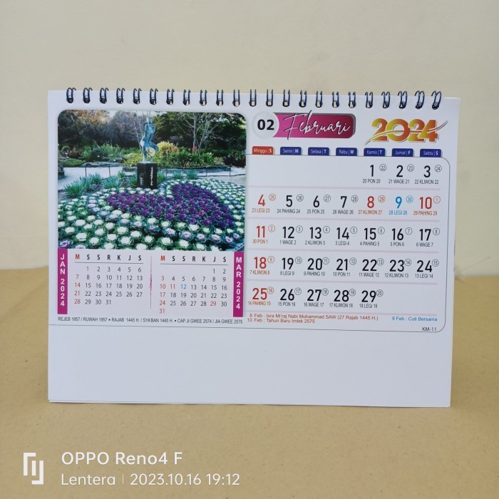 

Cetak Print Kalender Meja Custom