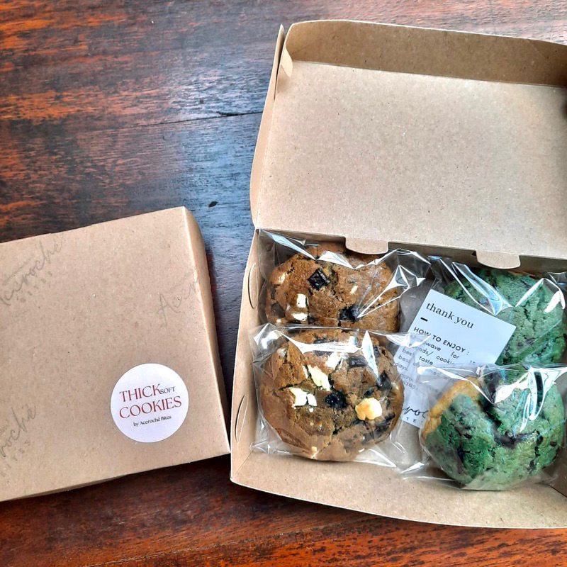 

Box of 4 Thick Cookies