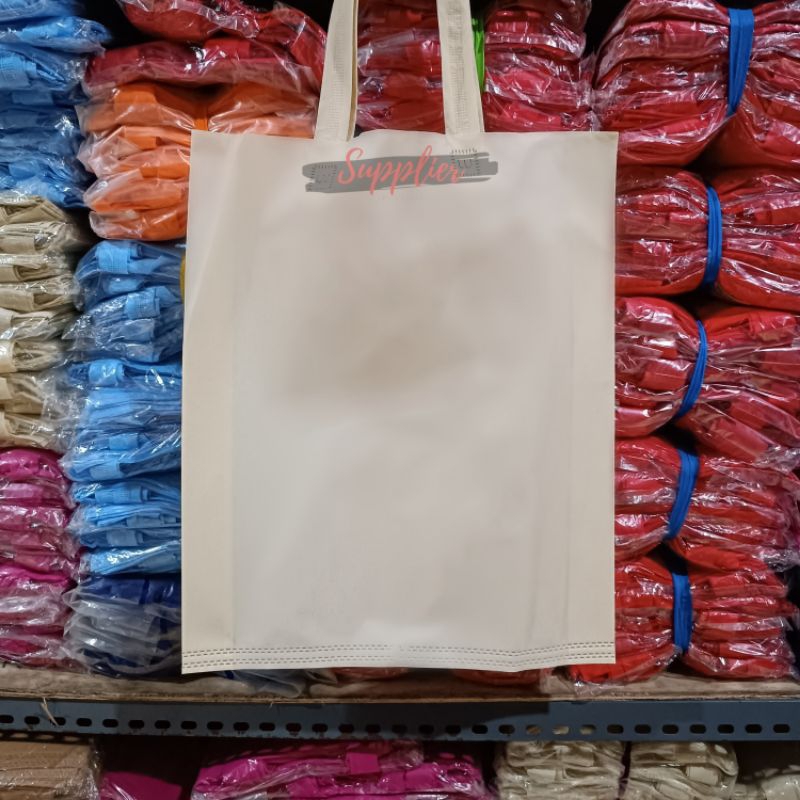 

Goodiebag hampers polos 38x45 (isi12pcs)