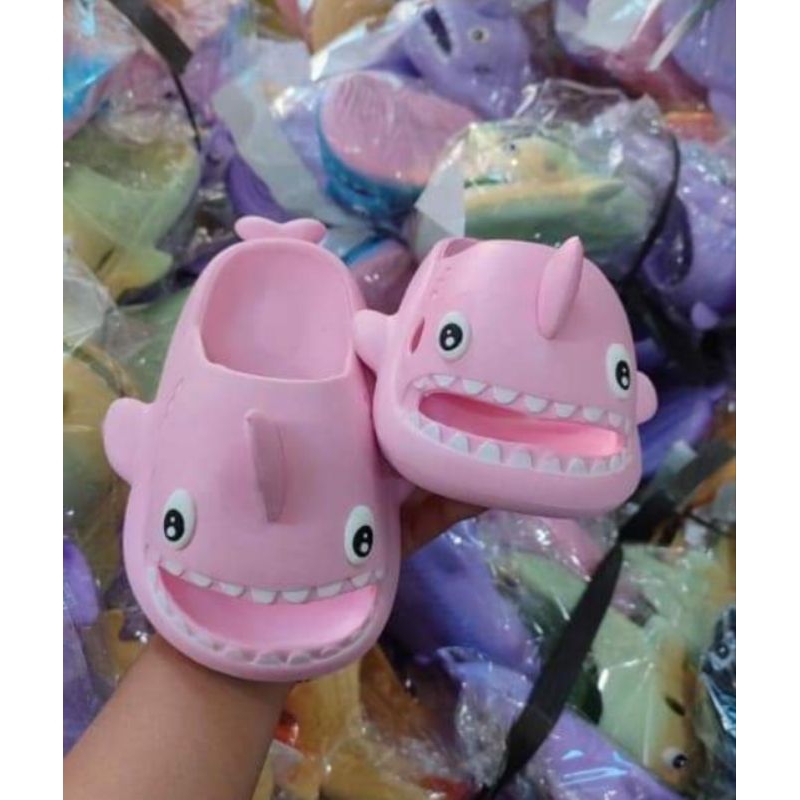 sendal jepit hiu/sendal shark
