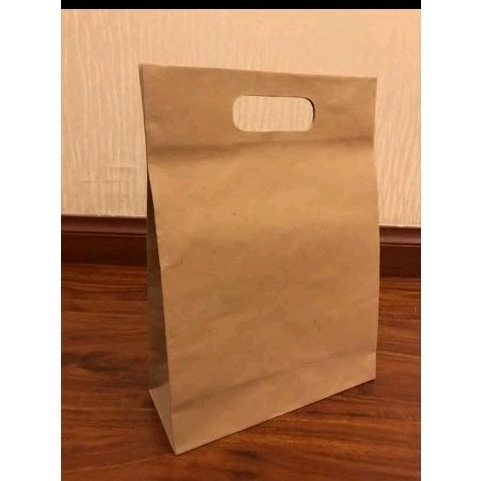 

Paperbag Pound Coklat Ukuran L |Goddiebag Kertas Pound Coklat L Ukuran 25x10x31cm