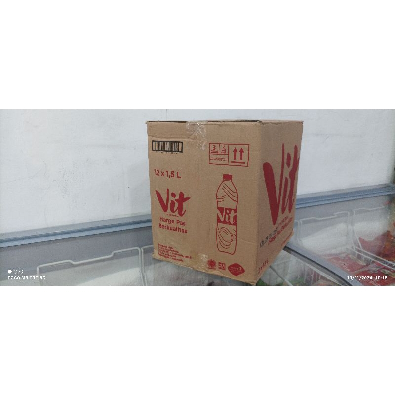 

Air mineral vit botol 1500 ml 1 dus