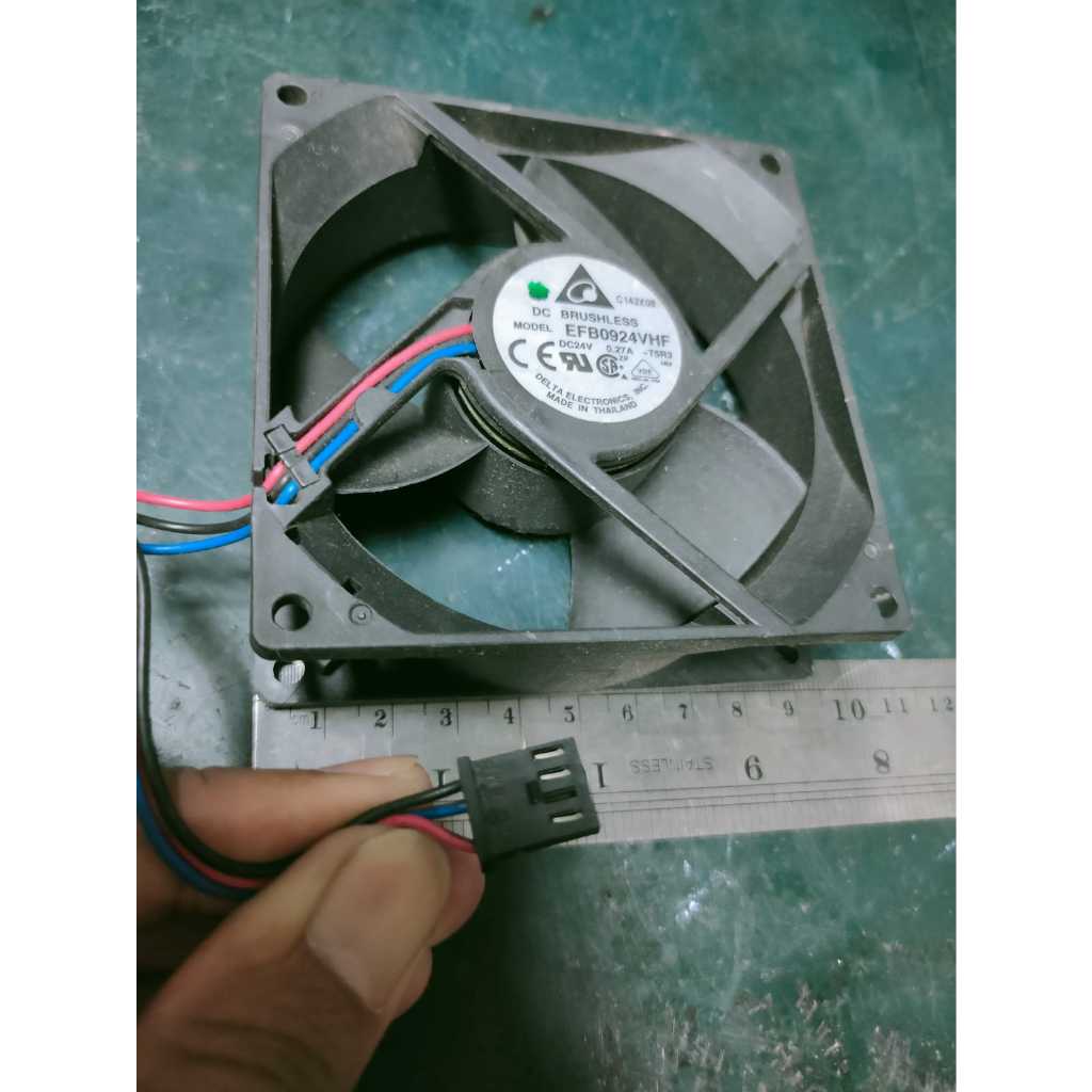 Kipas / fan dc 24v 0.27A 9x 9 cm murni  copotan mesin original efb0924vhf