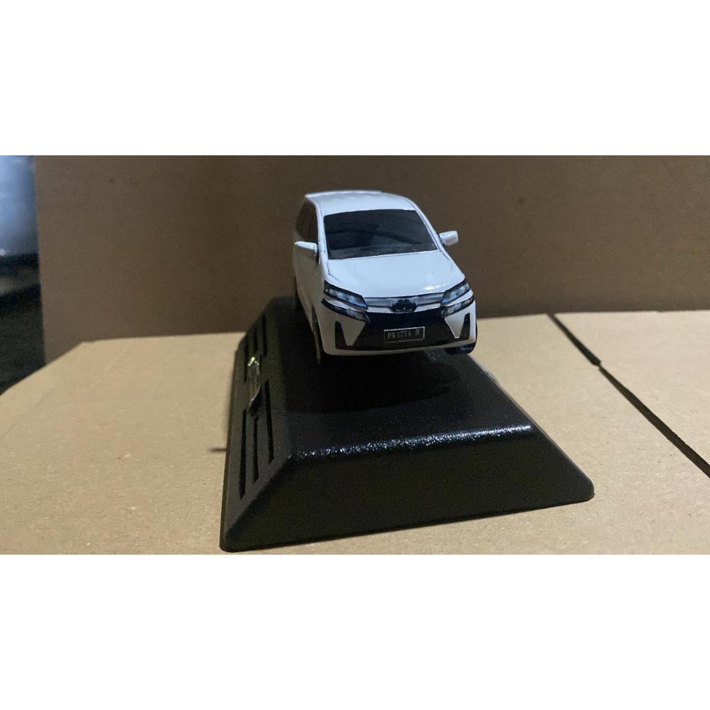 PARFUME MINIATUR MOBIL AVANZA VELOZ 2020 - 2021