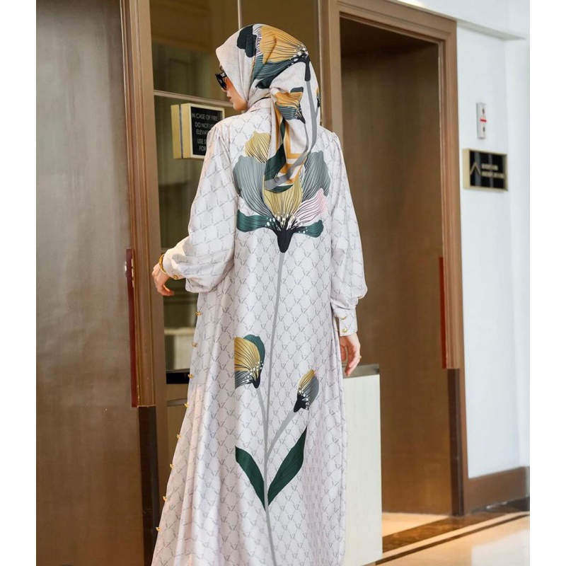 DRESS / OUTER ALA VZ