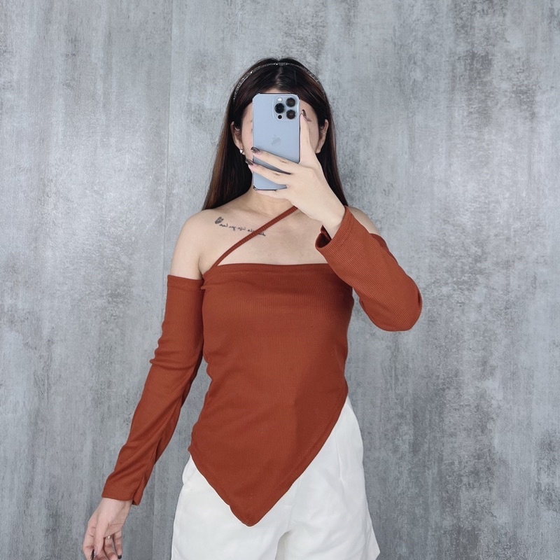 Baju off shoulder long sleeve silang / Kaos off shoulder lengan panjang