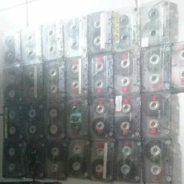 kaset pita tanpa cover /kaset bugil /kaset telanjang/kaset no cover  100 pcs