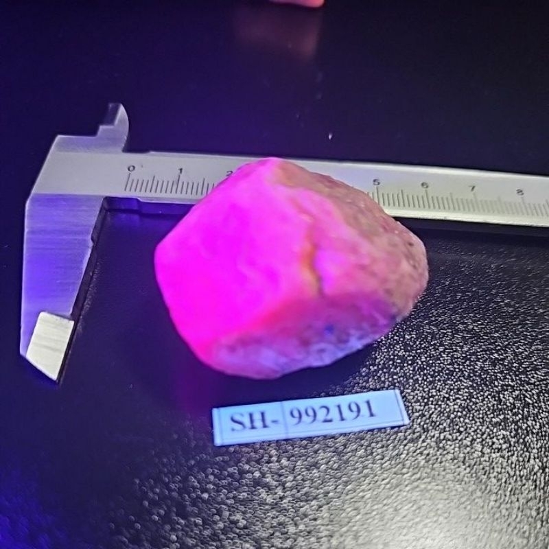RUBY TANZANIA  AFRICA ROUGH HQ BATU ASLI