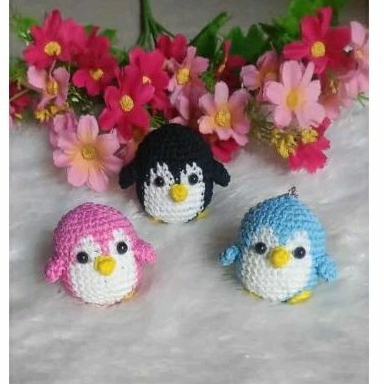 gantungan kunci pinguin rajut/amigurumi/pinguin