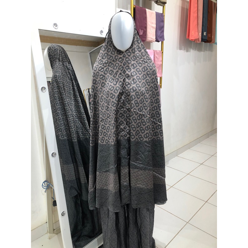 Button Scarves - Tapis Abstre Prayer Robe