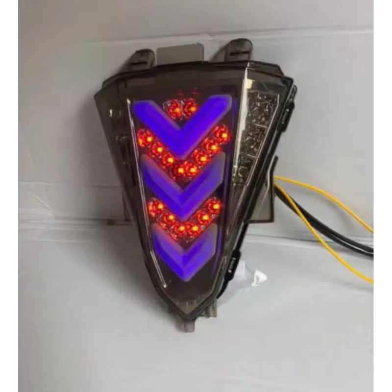 Stoplamp 3 in 1 R15 V2
