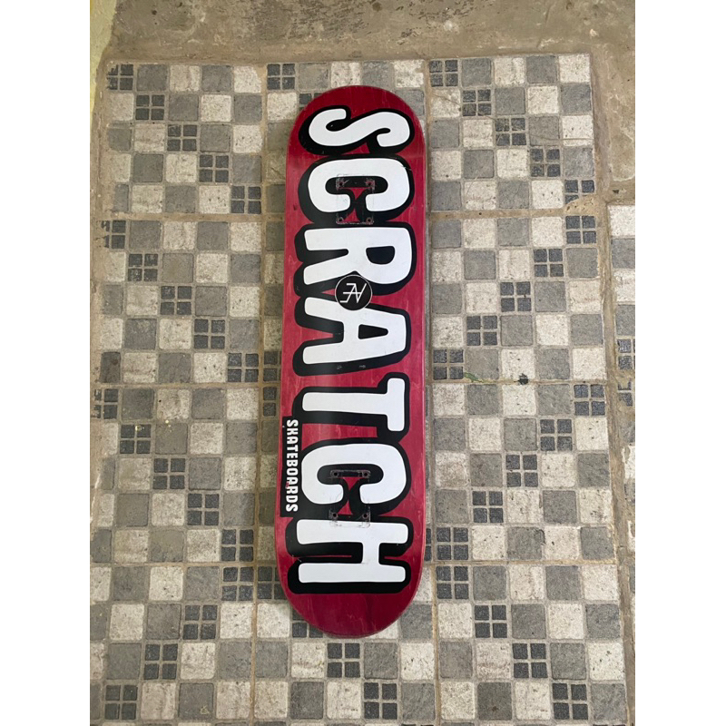 Deck Scratch Skateboard