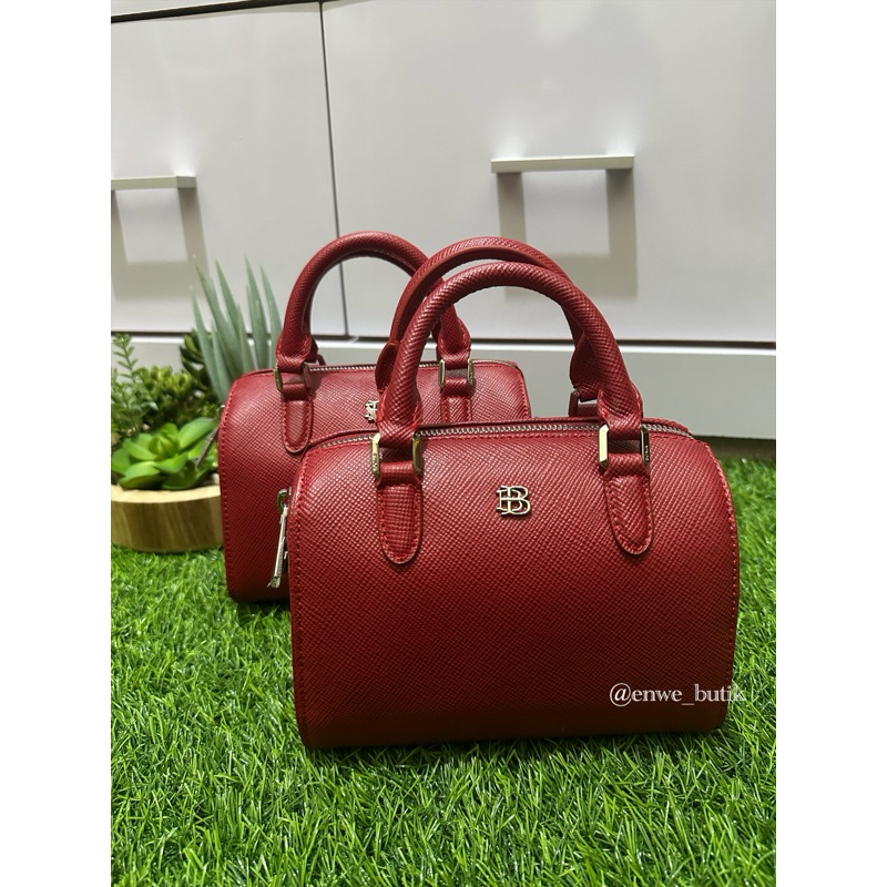 new tas speedy bonia size XS