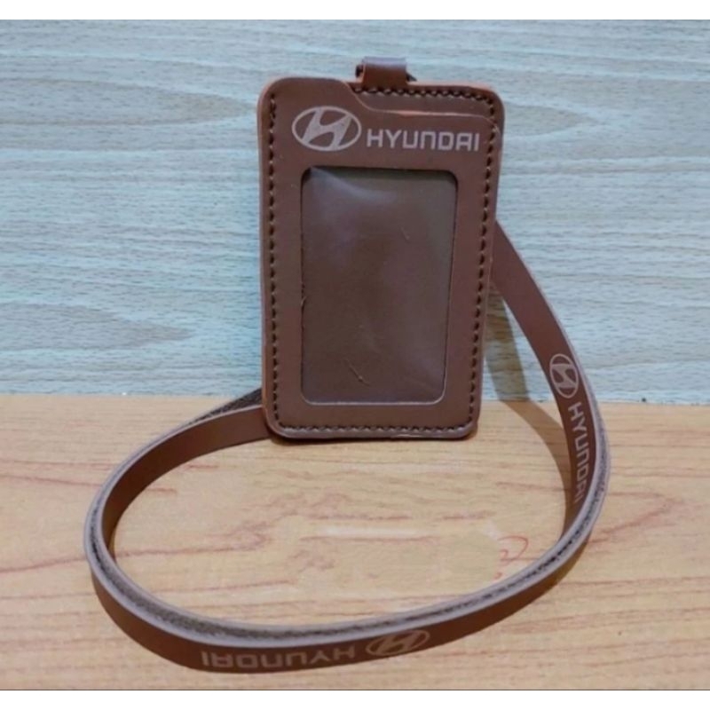 

HOLDER KALUNG ID CARD LOGO HYUNDAI COKLAT BEST QUALITY PREMIUM