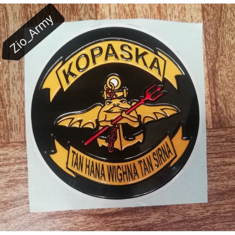 

Stiker Embos KOPASKA Bulat Hitam