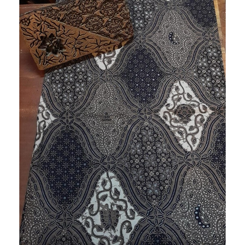 Kain Batik Jarik Lebar JLH Warna Hitam Dagel Handprint 240cm x 115cm Bawahan Kebaya Bahan