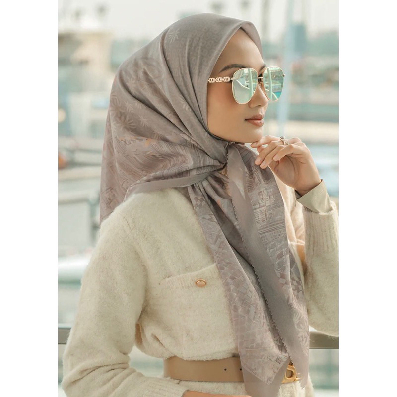 Preloved Buttonscarves x Diandra Gautama