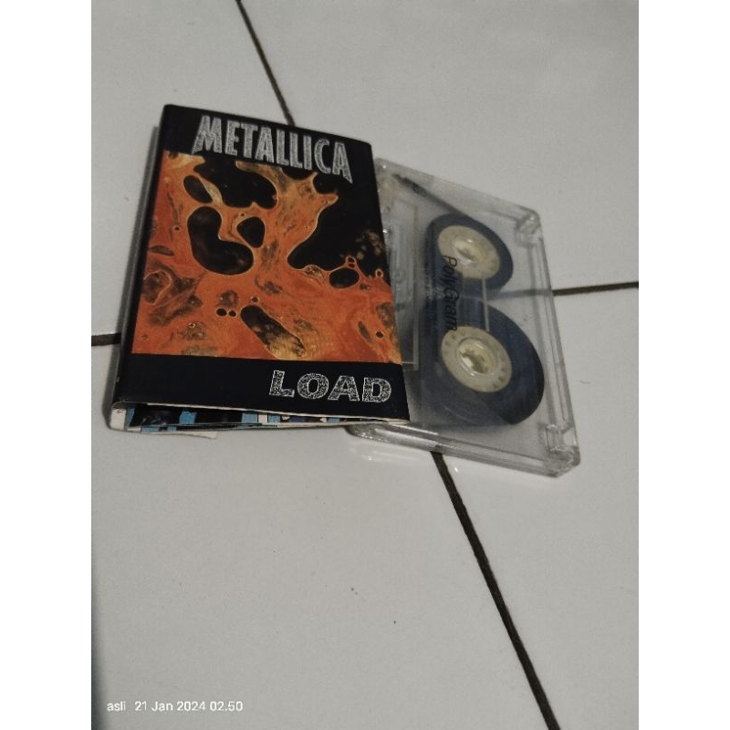 kaset pita metallica / load