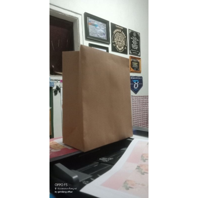

Bahan Polos PaperBag TasKertas R6 Kraf125GSM
