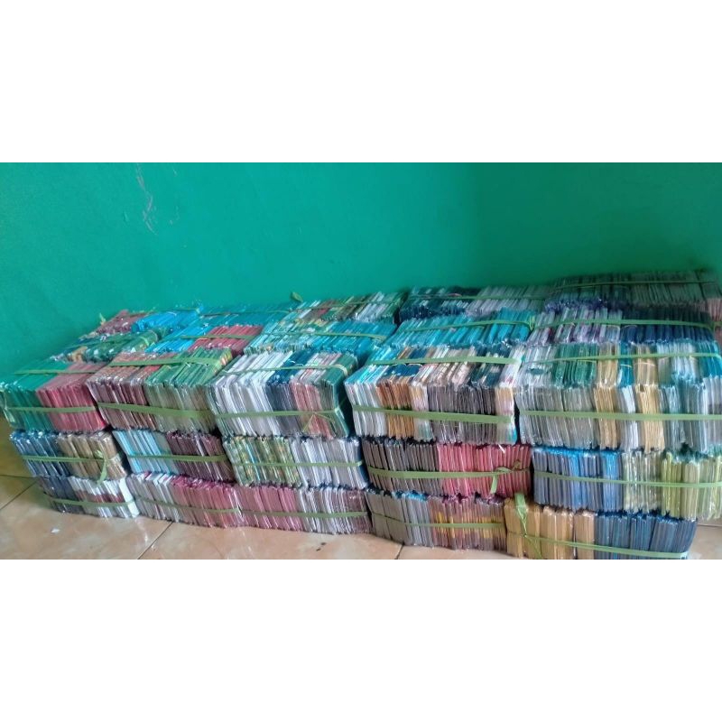 

sudah di lem dan di plastik isi 10. amplop lebaran murah, angpao lebaran, grosir Amplop lebaran. ihza_collectio