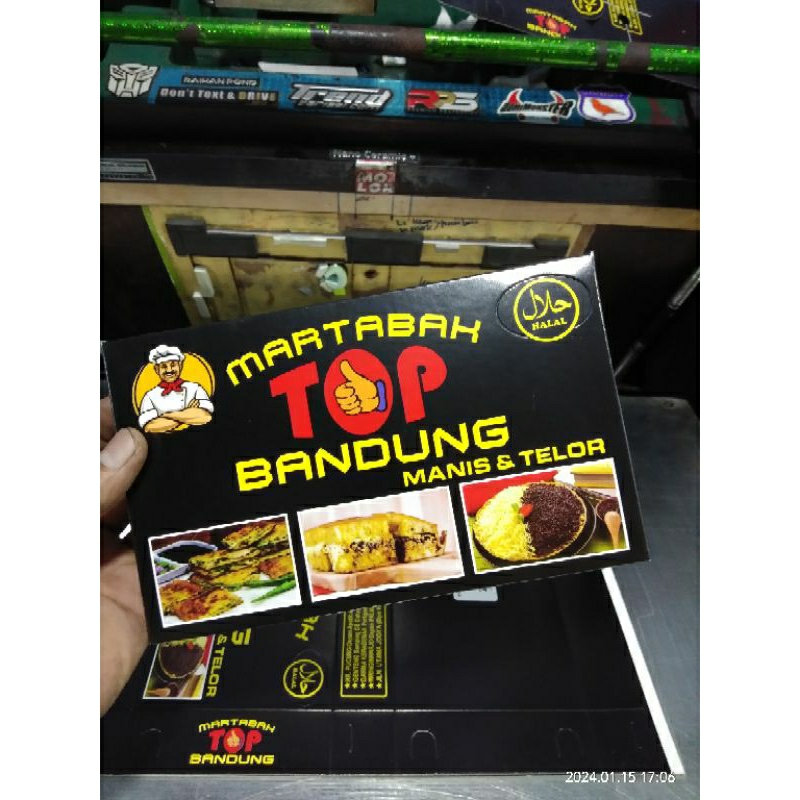 

Box makanan martabak