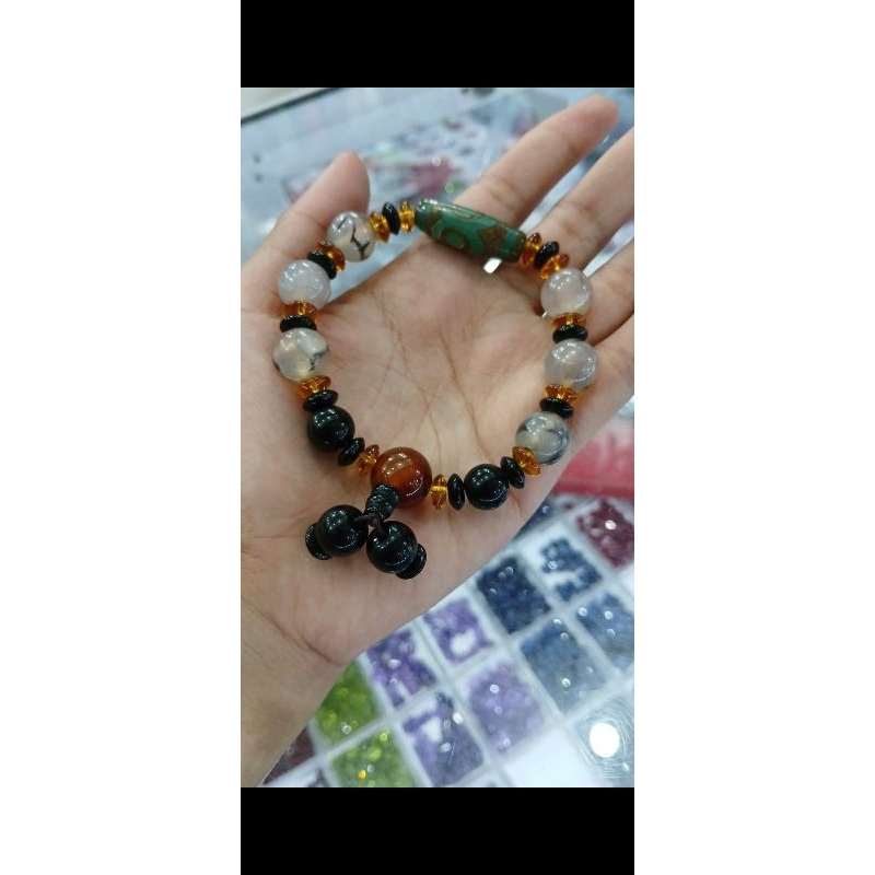 gelang batu giok tibet