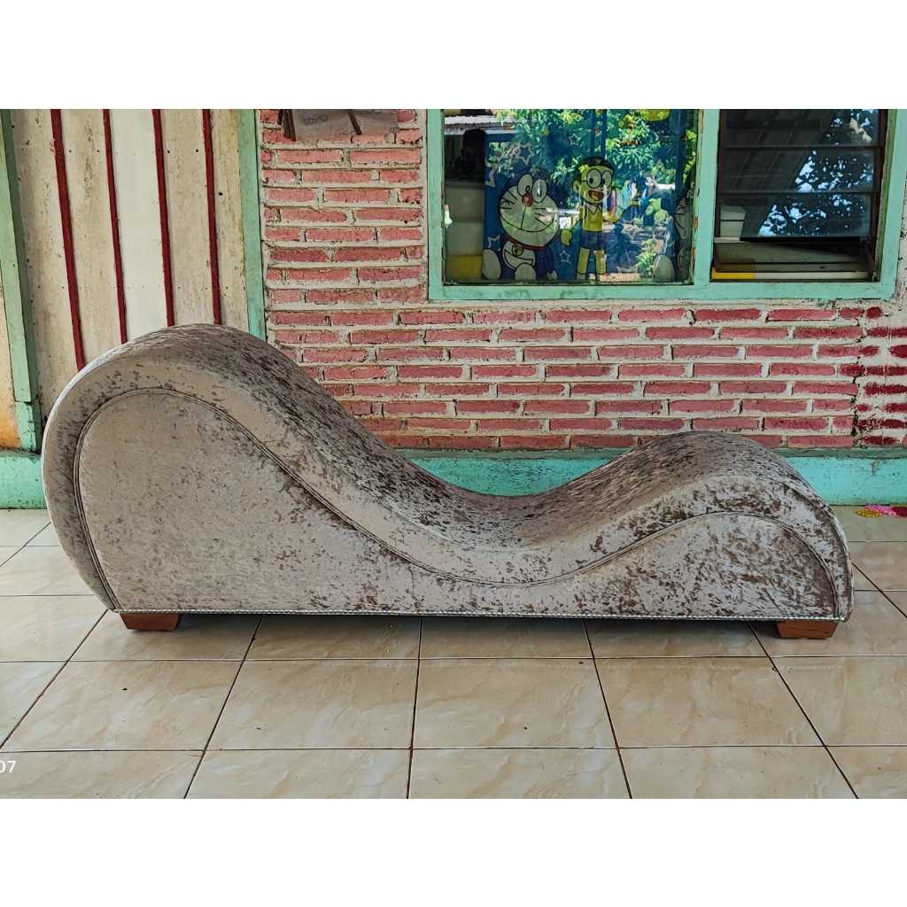 Sofa tantra Kamasutra desain original eropa