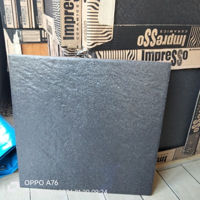 keramik lantai 40x40 Rocky black/impresso