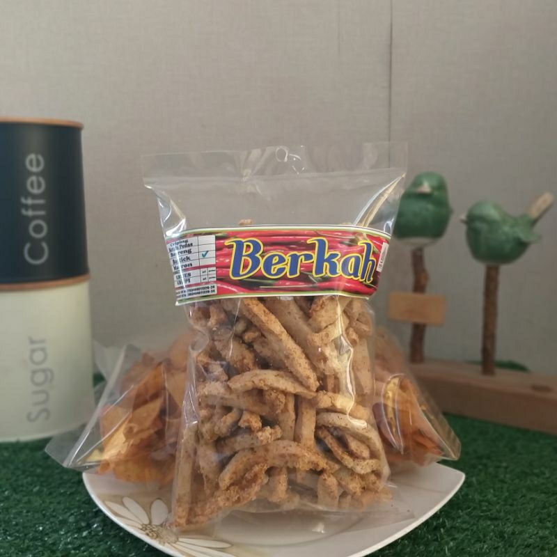 

BERKAH Snack/Camilan/Makanan Ringan Bakso Goreng/Basreng Super Pedas Stik Kemasan 200 Gram