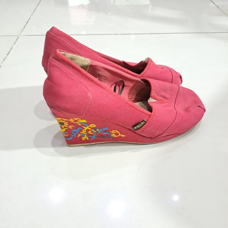 Preloved Wedges Wakai Original / Preloved Sepatu Branded Wakai