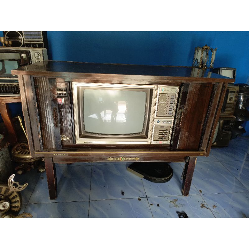 tv kayu sharp antik jadul