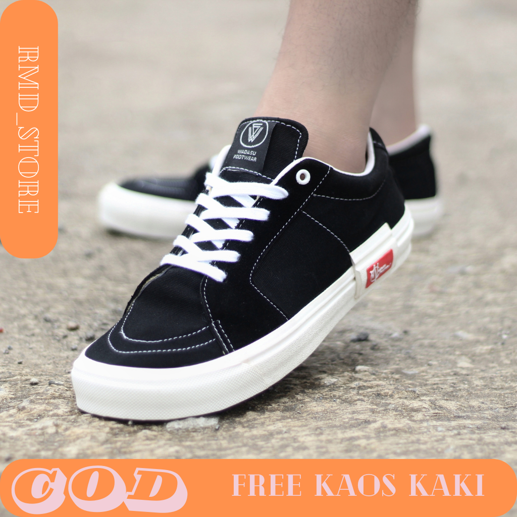 Wadasu footwear sepatu ukuran jumbo sk 8 low Vault Cap LX Cut And Paste Black White