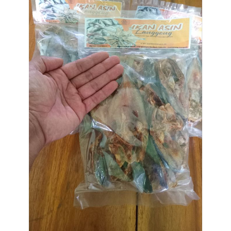 

Ikan Asin Baung Istimewa 500 gram 0,5 kilo