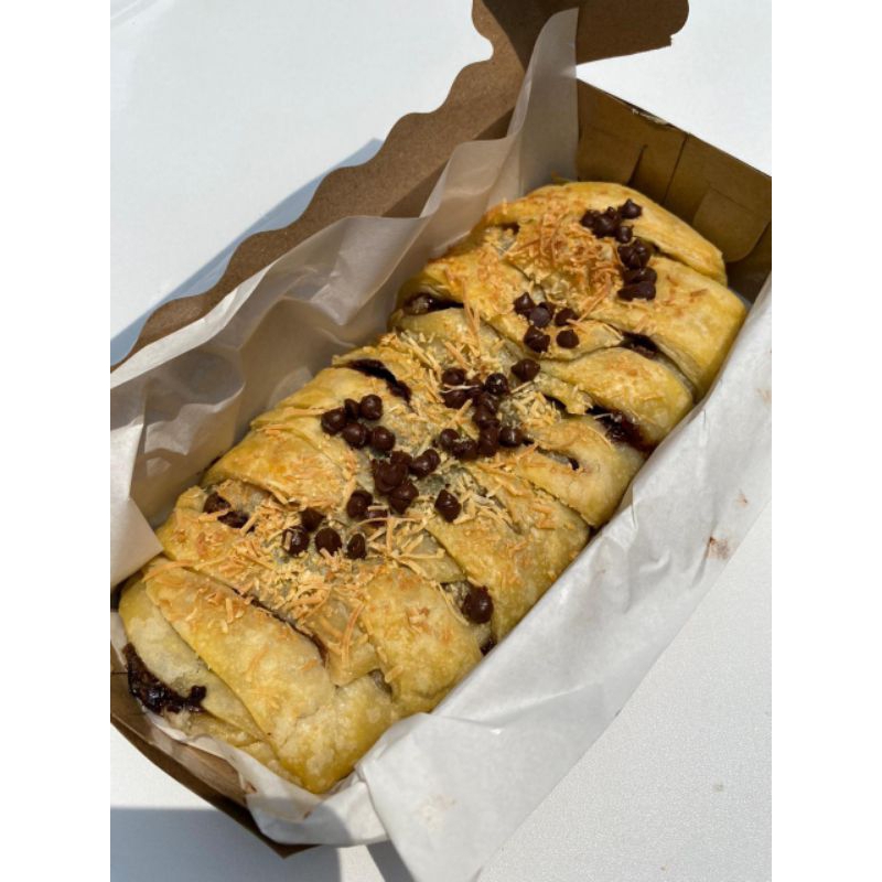 

Strudel pisang coklat keju besar