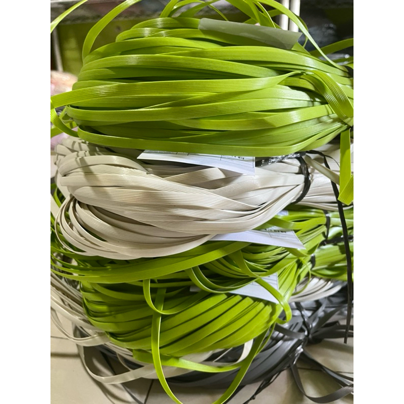 bahan rotan plastik -+200 meter per kilo/ bahan lesio rotan sintetis / jual per kilo