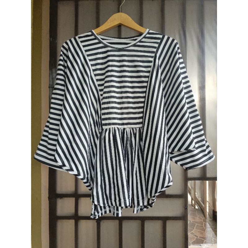 Kaos Salur Kaos Jumbo Kelelawar Model Batwing