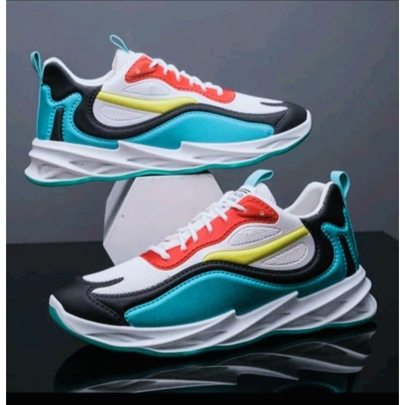 Sepatu import Dewasa pria running olahraga Nyaman Fleksibel /sepatu sneakers pria sporty import