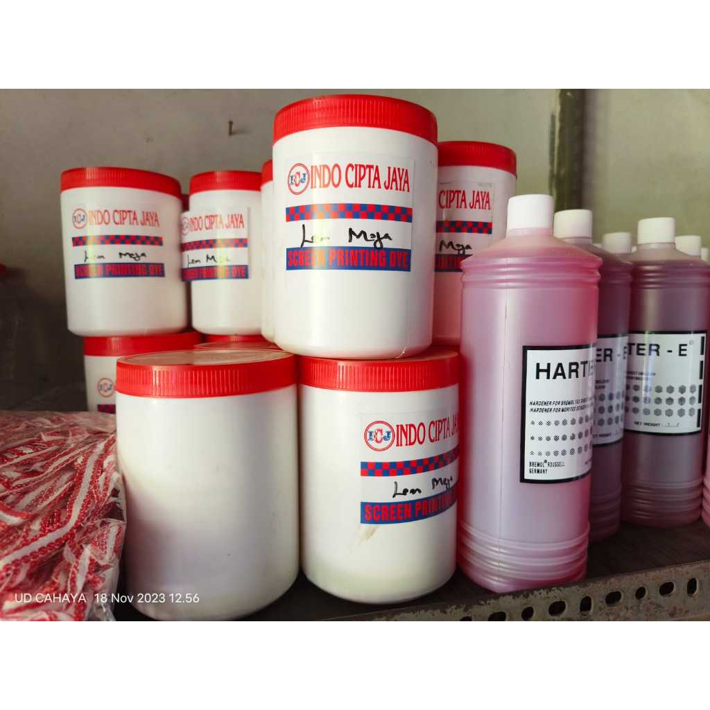 

Lem Meja sablon 1kg kwalitas bagus