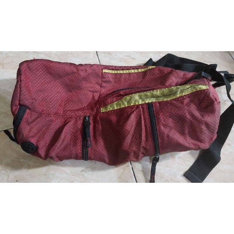 tas selempang converse