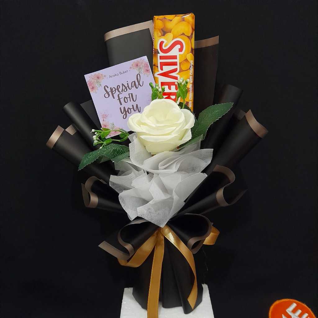 [SilverQueen 58 gram] Buket Coklat - Buket Silverqueen Mawar Premium - Free Kartu Ucapan
