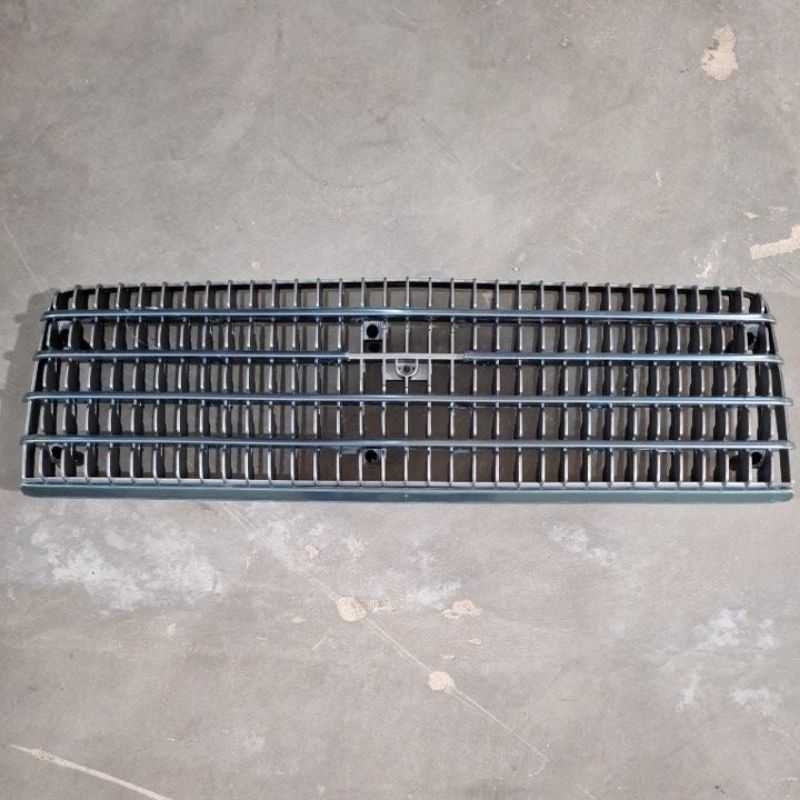 Grill Toyota Corona th 78 Rt 104