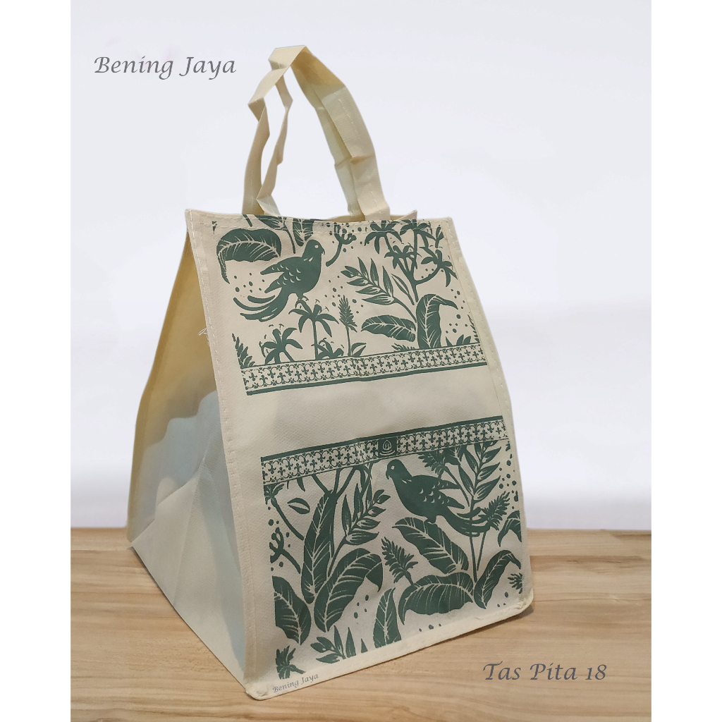 

Tas Hajatan Goodie Bag Pita Kotak 18 Cream Sage