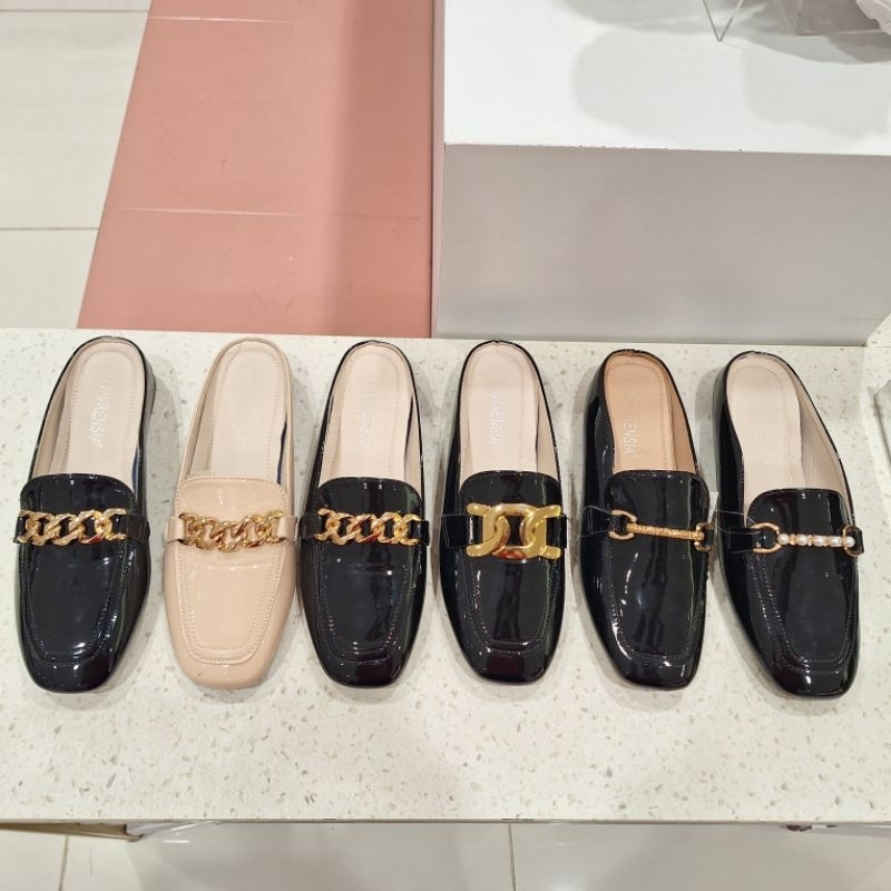 Lawrensia Flat Sepatu