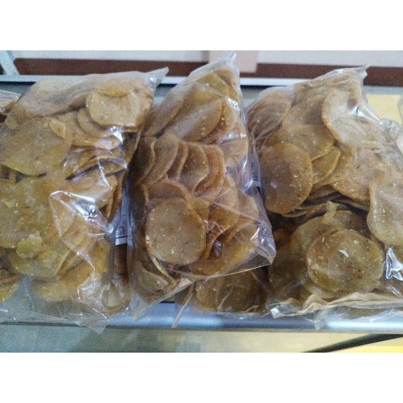 

kerupuk ikan khas putussibau kalimantan barat