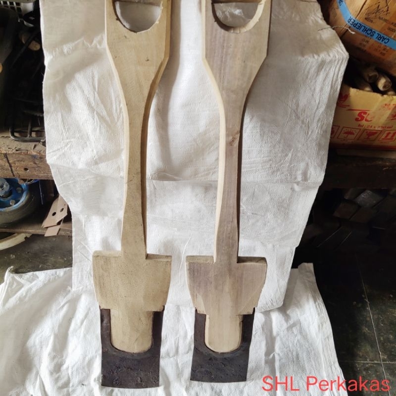 LEMPAK GAGANG KAYU PUPUKAN - SEKOP PAPAK