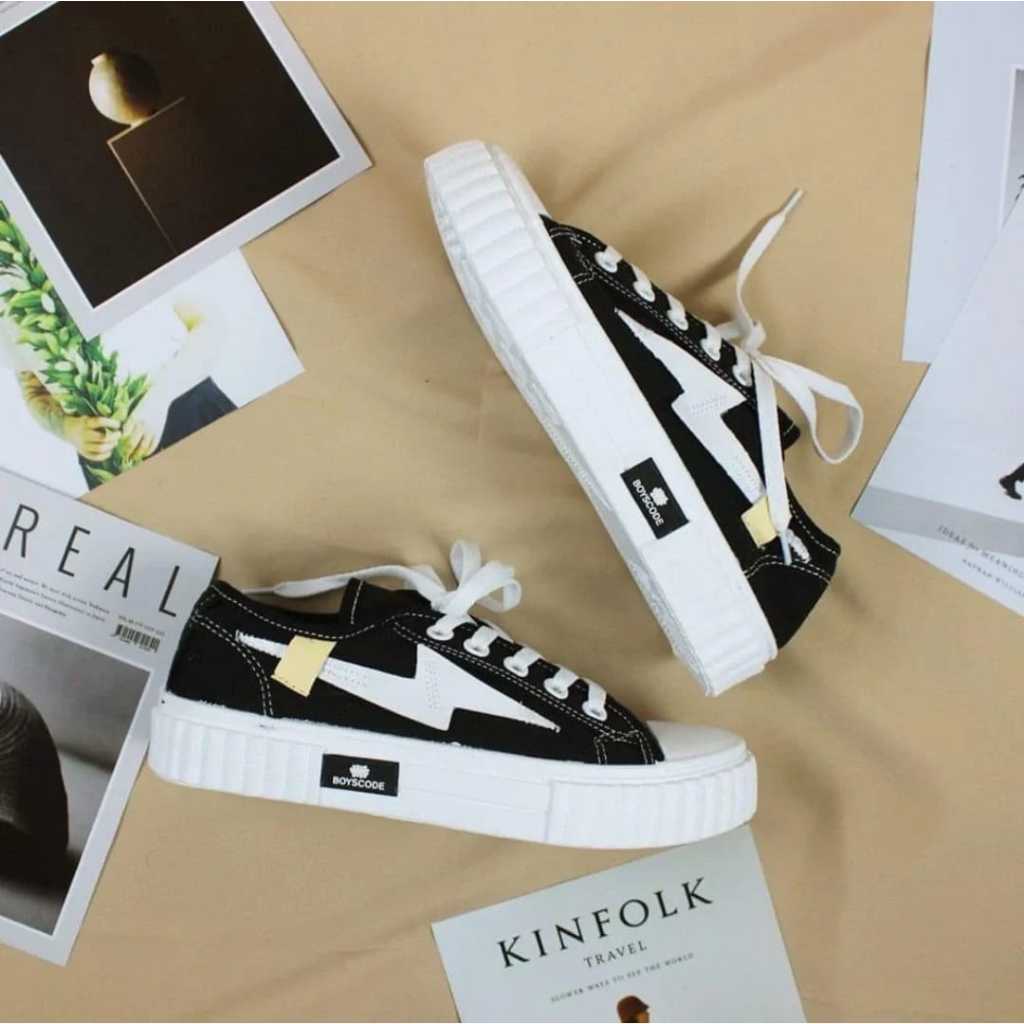 Sepatu Sneakers Wanita Kanvas Kekinian  model petir/ Sepatu Sekolah wanita hitam